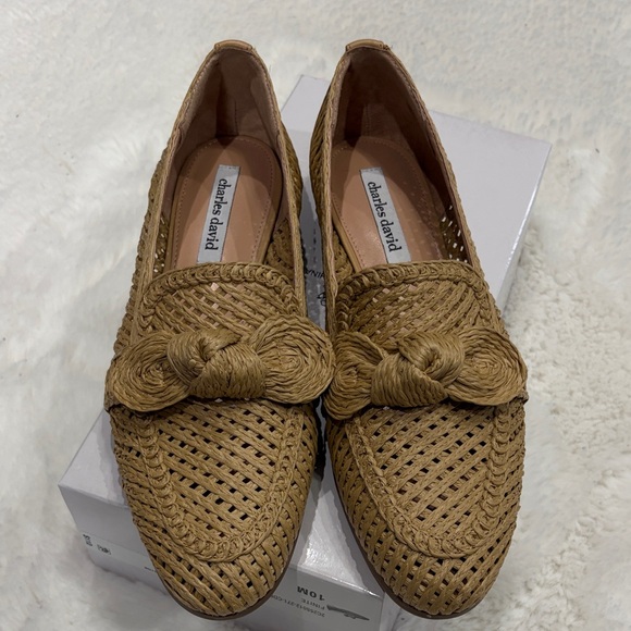 Charles David Women's Woven Brown Loafers,size 10. - Picture 3 of 17